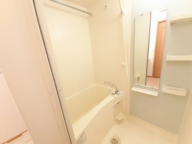 ネオ　プリムローズの浴室