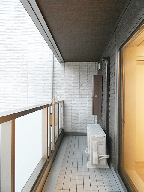 Ｅ－ｓｍｉｌｅ　榎のバルコニー