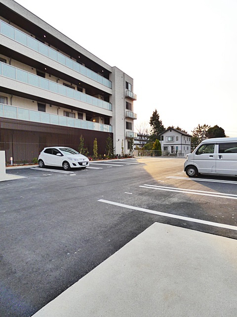 Ｅ－ｓｍｉｌｅ　榎の駐車場