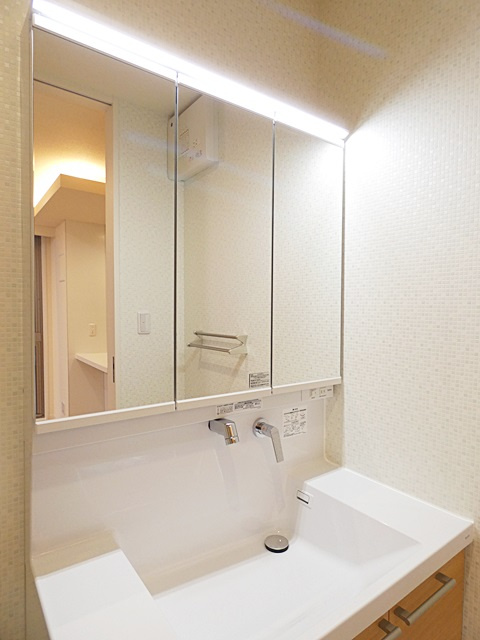 Ｅ－ｓｍｉｌｅ　榎の独立洗面台