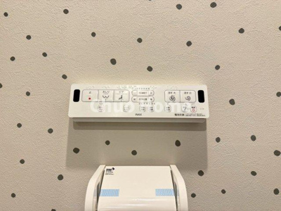 【内装】 | メッツ立石 | 【ウォシュレット】清潔に使いたいお手洗いには最適な設備です。もちろんウォームレットも標準装備です。