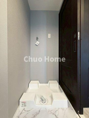 【ランドリースペース】 | メッツ立石 | 【ランドリースペース】担当者がスケールを持ち歩いておりますので、ご見学時には現在お使いの洗濯機などがきちんと収まるかなどもチェックして下さい。見学前に測っておくと非常に便利だと思います。