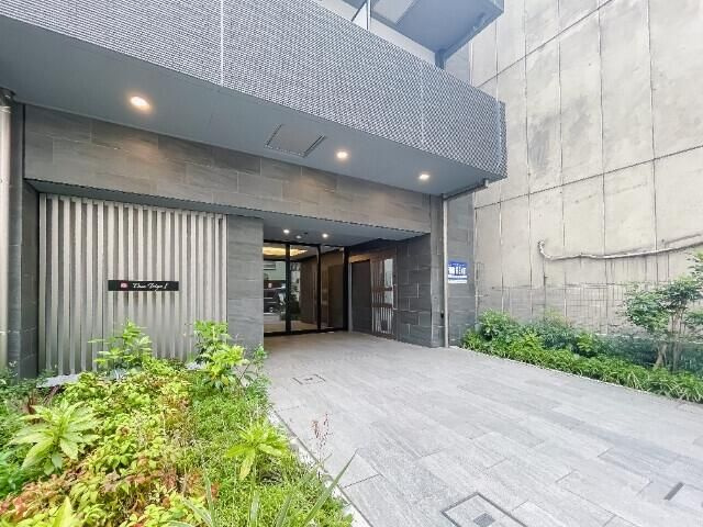 ドゥーエ入谷Ⅰのエントランス