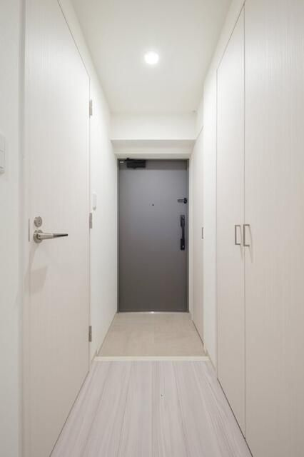 ドゥーエ入谷Ⅰの玄関