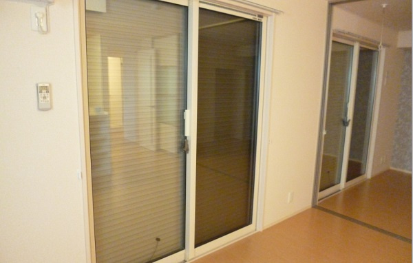 アリエスマンションのセキュリティ|防犯シャッター雨戸が全てのお部屋についております(^O^)