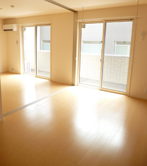 アリエスマンションの洋室|とても綺麗なお部屋です！ぜひ一度ご見学下さいませ(^O^)