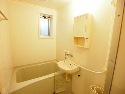 【浴室】 | カーサ・カルム | コンパクトで使いやすいお風呂です