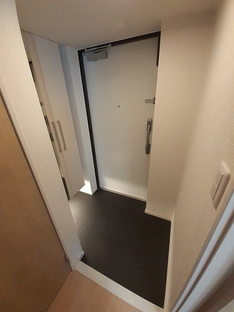 Ｅ．ステージ　新御徒町の玄関