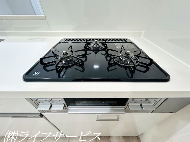 【キッチン】 | 新大阪スカイハイツ | キッチン３口ガスコンロ