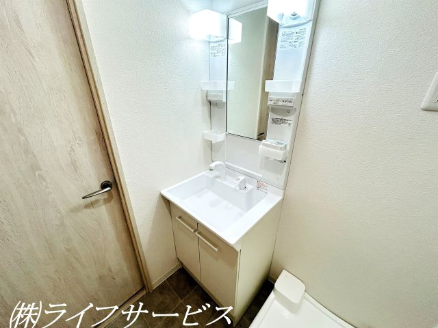 【洗面所】 | 新大阪スカイハイツ | シャワー付洗面化粧台