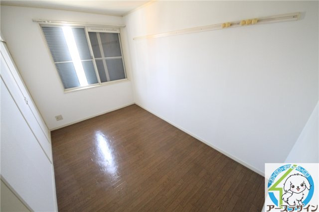 コート・ダジュールの洋室|類似写真