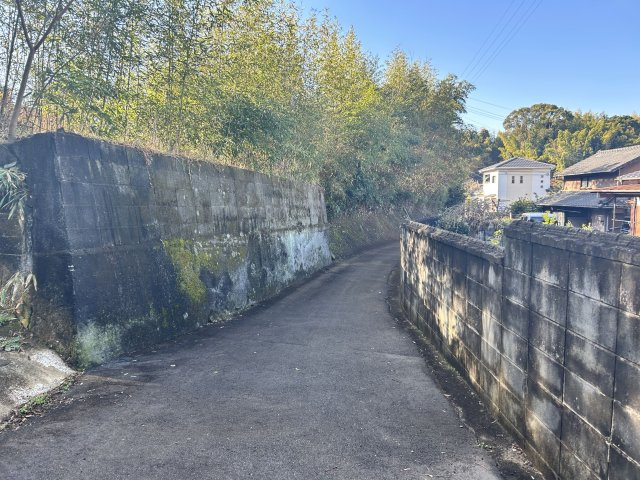 【前面道路含む現地写真】 | 勝立売家 | 通行人が少なく、プライバシーも安心。お子様やペットにも◎！