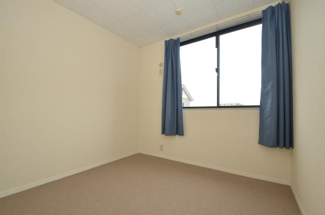 北九州市八幡西区幸神３丁目のアパートの寝室|洋室