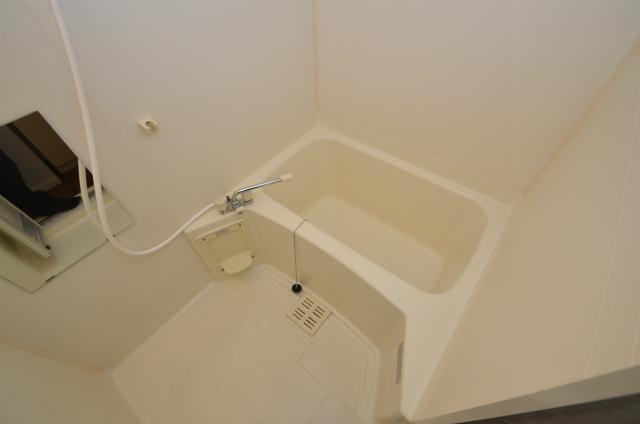 北九州市八幡西区幸神３丁目のアパートの浴室