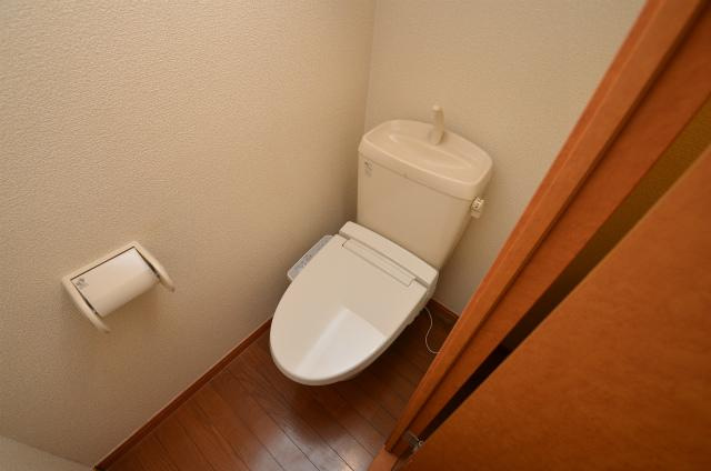 北九州市八幡西区金剛４丁目のアパートのトイレ