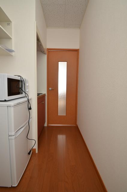 北九州市八幡西区町上津役東２丁目のアパートの玄関