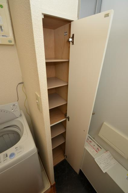 北九州市八幡西区西鳴水２丁目のアパートの玄関