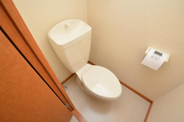 北九州市八幡西区大平２丁目のアパートのトイレ