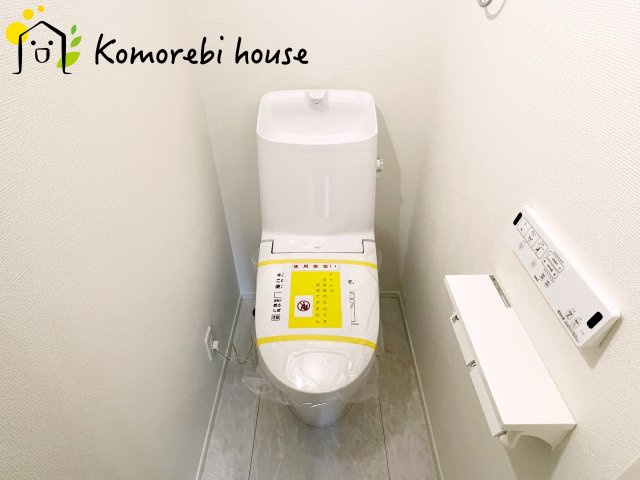 さいたま市見沼区東大宮218②　新築一戸建て　ミラスモシリーズ　01のトイレ|落ち着いた色調のトイレです