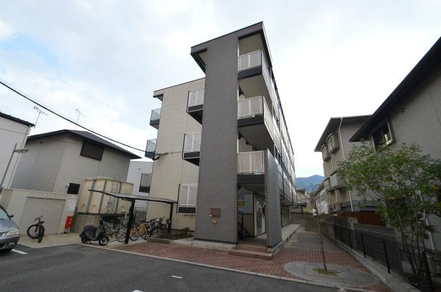 北九州市八幡西区陣山２丁目のアパート