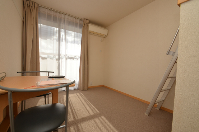 北九州市八幡西区陣山２丁目のアパートの寝室|洋室