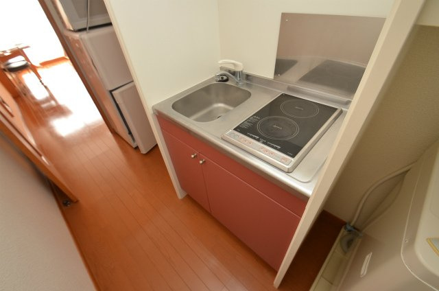 北九州市八幡西区市瀬２丁目のアパートのキッチン