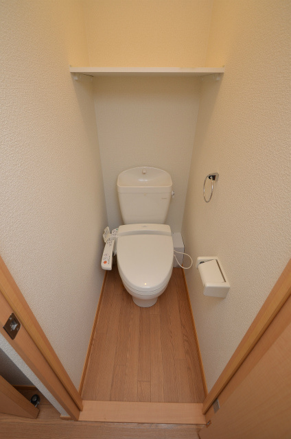 北九州市八幡西区陣原１丁目の賃貸マンションのトイレ