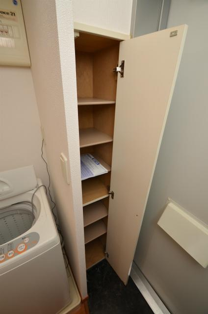 北九州市八幡西区木屋瀬２丁目のアパートの玄関