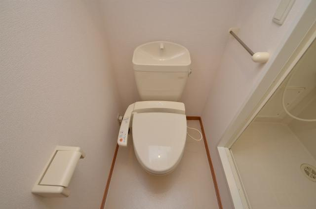 北九州市八幡西区木屋瀬２丁目のアパートのトイレ