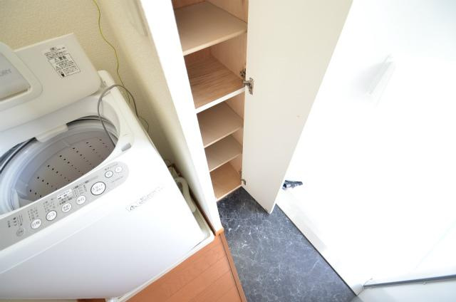 北九州市八幡西区則松東１丁目のアパートの玄関