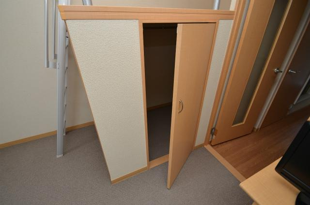 北九州市八幡西区瀬板１丁目の賃貸マンションの収納