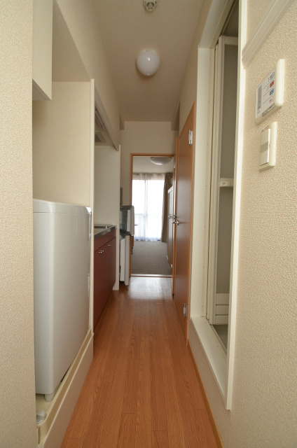 北九州市八幡西区瀬板１丁目の賃貸マンションの玄関