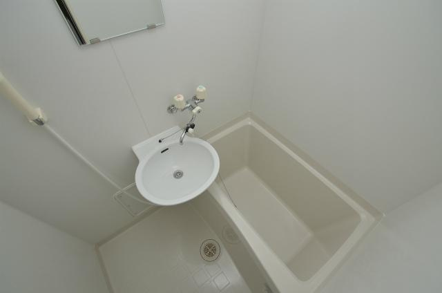 北九州市八幡西区瀬板１丁目の賃貸マンションの浴室