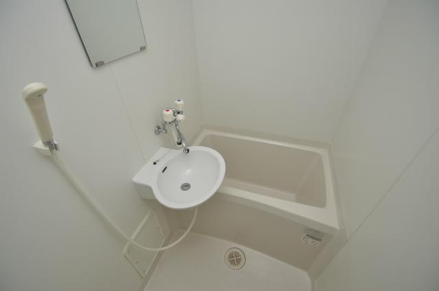 北九州市八幡西区永犬丸２丁目のアパートの浴室