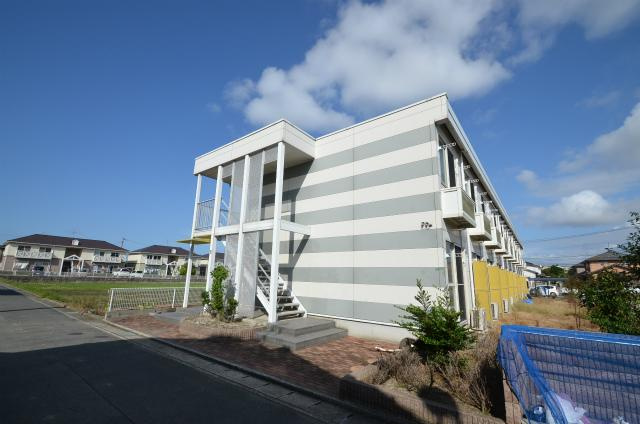 遠賀郡水巻町猪熊２丁目のアパートの外観