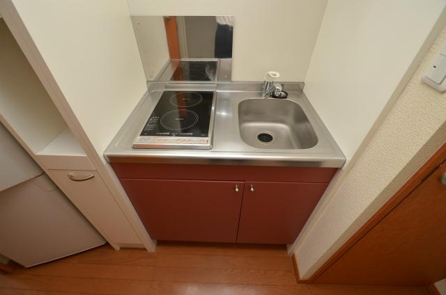 中間市岩瀬西町のアパートのキッチン