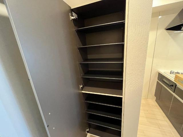 ジュネス粕壁東の収納|下駄箱