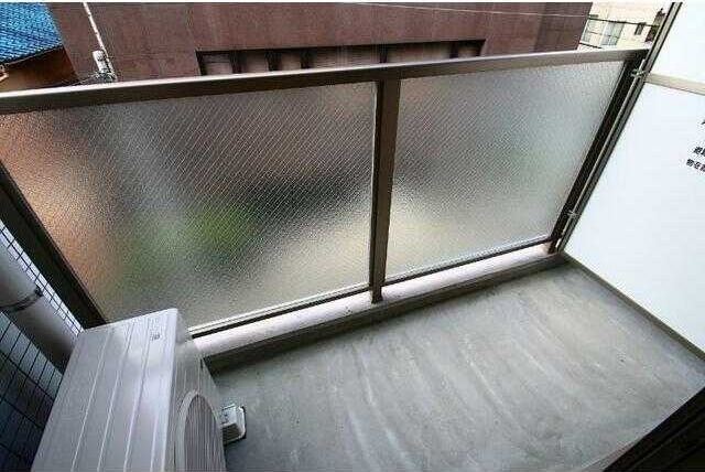 アリビオ両国のバルコニー