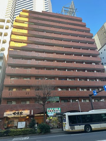 ハイネスロワイヤルの外観