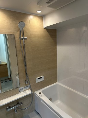 ハイネスロワイヤルの浴室