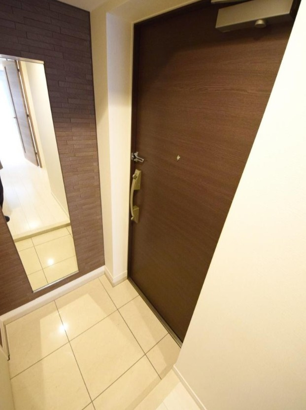 西日暮里フラッツの玄関