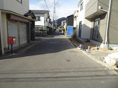 【前面道路含む現地写真】 | 広島市安佐北区落合南１丁目 城ヶ丘No.3