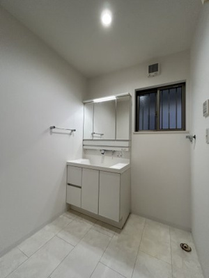 【独立洗面台】 | 安芸郡府中町石井城１丁目