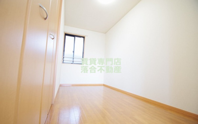 【寝室】 | ソフィア | 使い勝手のいい明るいお部屋