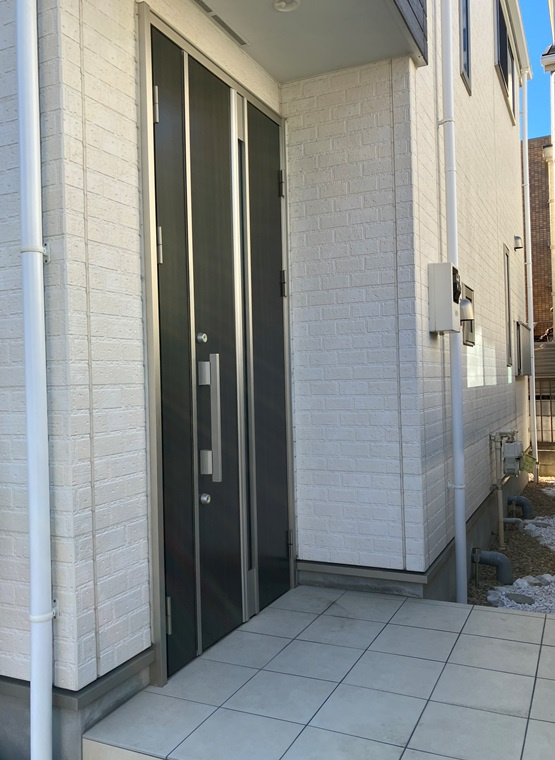 久が原戸建のエントランス