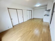 【居間・リビング】 | 鈴蘭泉台第5ハウス