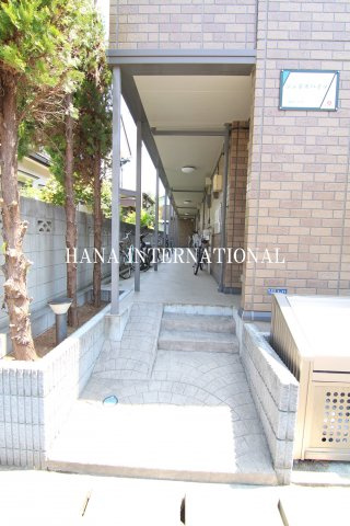 ジュネスハイツのエントランス