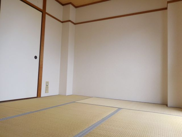 恵光ビルの和室