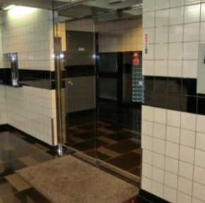 【エントランス】 | マンション白陽 | 建物の内部です