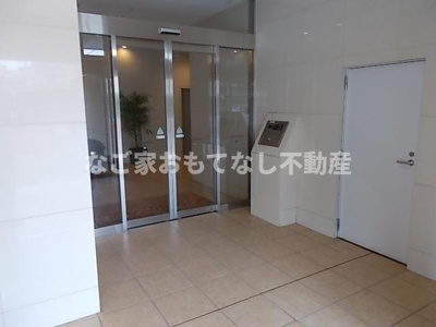 【エントランス】 | カーサビアンカ黒川